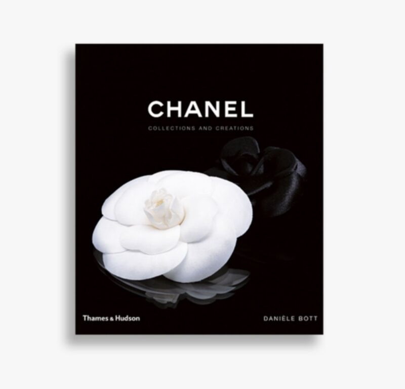 Книжка Chanel “Collections and creations”